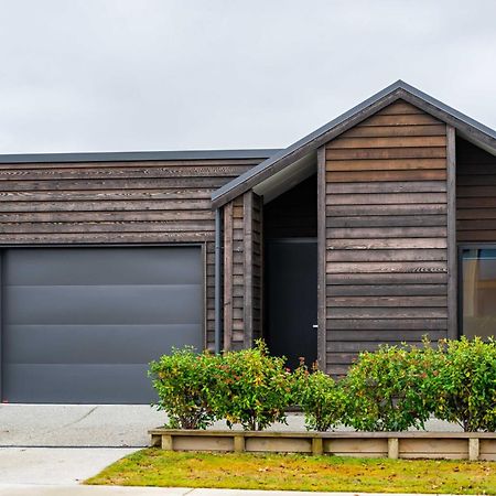 Outlet Sanctuary Villa Wanaka Dış mekan fotoğraf